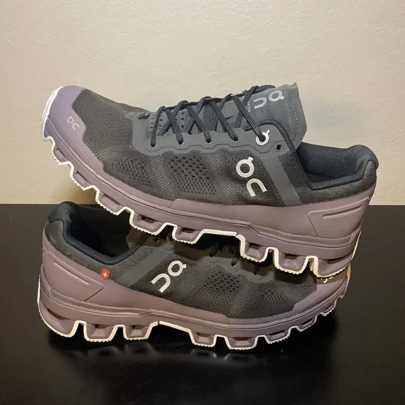 On Running woman Black and Purple Athletic Shoes size 10 - Picture 1 of 8